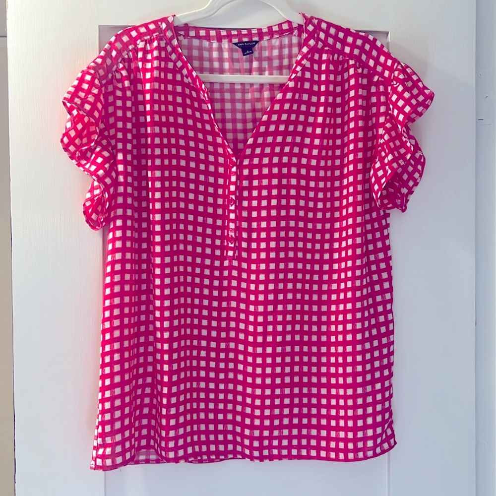 New Ann Taylor Pink and White Shirt Size Large